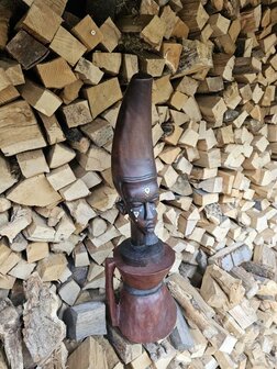 Beeld op voet (ca 80 cm) 