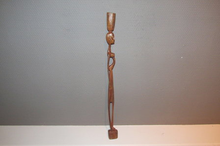 Carrying Water (ca. 42cm hoog)