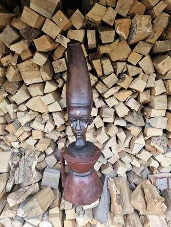 Beeld op voet (ca 80 cm) 