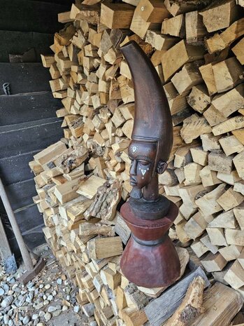 Beeld op voet (ca 80 cm) 