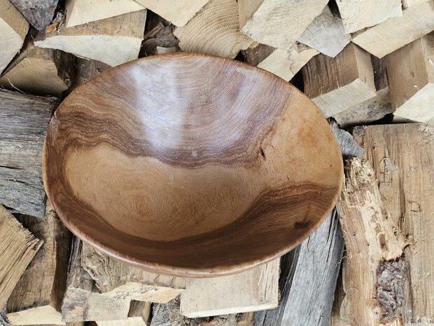 Schaal op standaard (ca 29 cm)